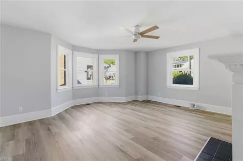 Living - 327 Cedar St, Suffolk, VA 23434 photo 1 of 5
