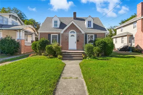 327 Cedar St, Suffolk, VA 23434