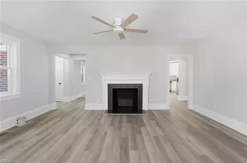 Living - 327 Cedar St, Suffolk, VA 23434 photo 2 of 5