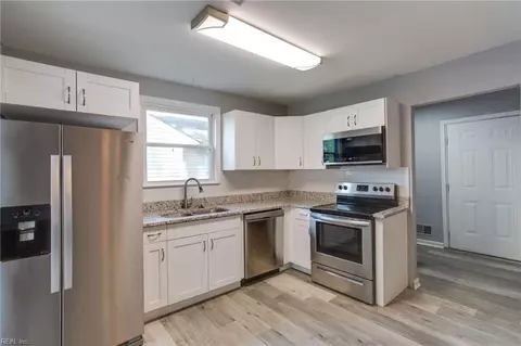3511 Winchester Dr, Portsmouth, VA 23707
