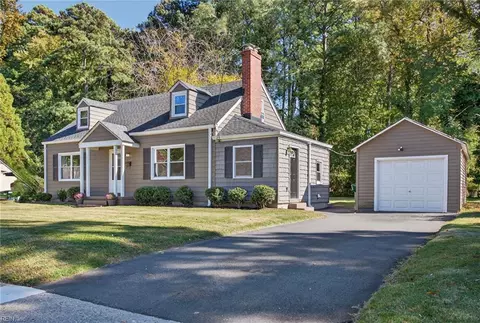 153 Shoe Ln, Newport News, VA 23606