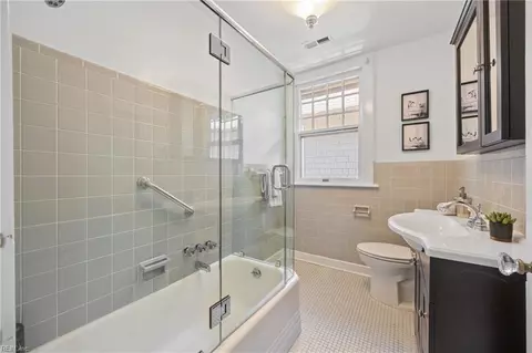 Bath - 611 Baldwin Ave, Norfolk, VA 23517 photo 6 of 6