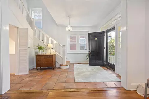 Entry Way - 611 Baldwin Ave, Norfolk, VA 23517 photo 1 of 9