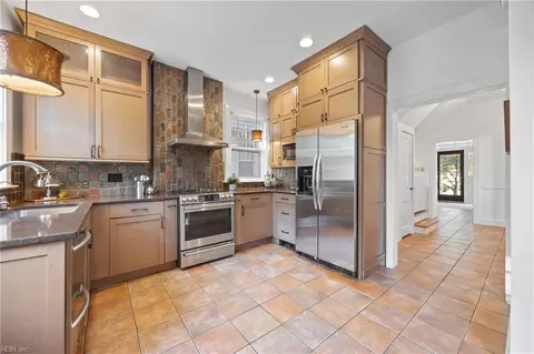 Kitchen - 611 Baldwin Ave, Norfolk, VA 23517 photo 1 of 5
