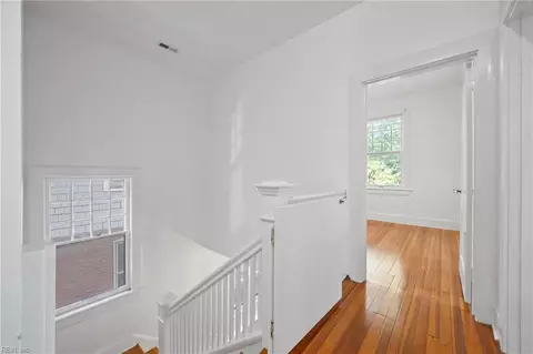 Entry Way - 611 Baldwin Ave, Norfolk, VA 23517 photo 8 of 9