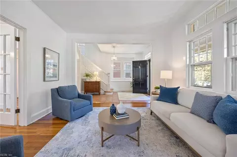Entry Way - 611 Baldwin Ave, Norfolk, VA 23517 photo 4 of 9