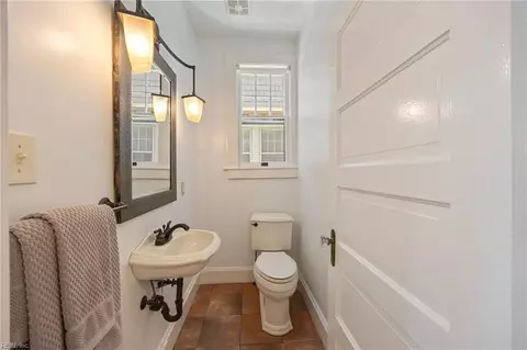 Bath - 611 Baldwin Ave, Norfolk, VA 23517 photo 1 of 6
