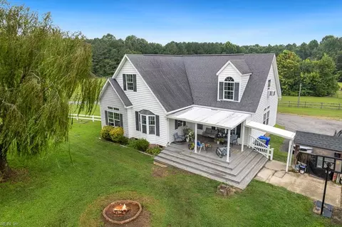 150 Horseback Ln, Suffolk, VA 23437