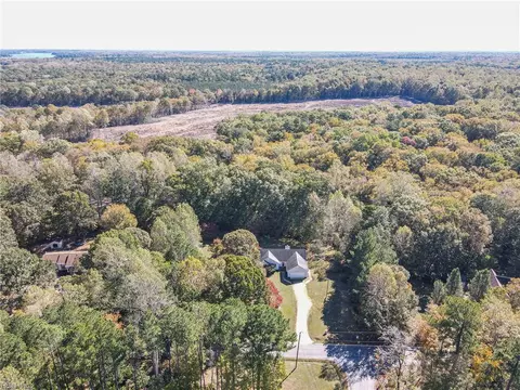 View/Area - 12001 Harcum Rd, Gloucester, VA 23061 photo 3 of 8