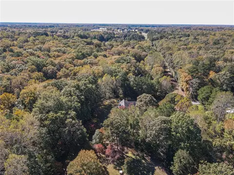 View/Area - 12001 Harcum Rd, Gloucester, VA 23061 photo 4 of 8