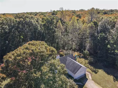 View/Area - 12001 Harcum Rd, Gloucester, VA 23061 photo 1 of 8