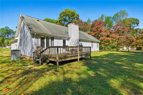 Exterior - 12001 Harcum Rd, Gloucester, VA 23061 photo 5 of 8