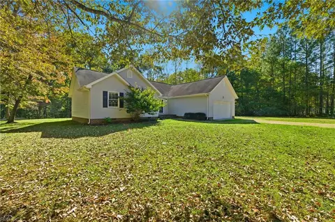 Exterior - 12001 Harcum Rd, Gloucester, VA 23061 photo 2 of 8