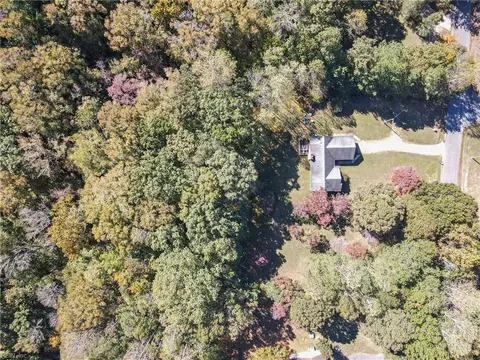 View/Area - 12001 Harcum Rd, Gloucester, VA 23061 photo 2 of 8