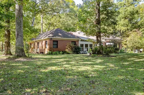 Exterior - 1960 Paddock Rd, Norfolk, VA 23518 photo 11 of 14