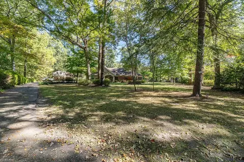 Exterior - 1960 Paddock Rd, Norfolk, VA 23518 photo 8 of 14