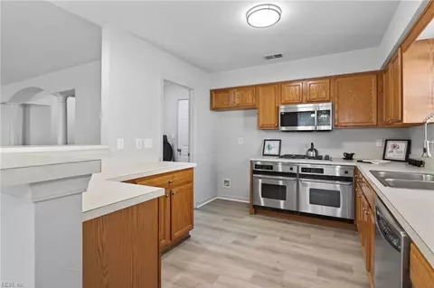 Kitchen - 28 Allison Sutton Dr, Hampton, VA 23669 photo 1 of 3