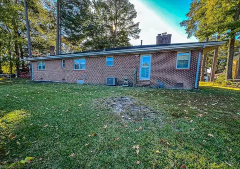 Exterior - 13 Beatrice Dr, Hampton, VA 23666 photo 3 of 4