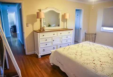 Bedroom - 13 Beatrice Dr, Hampton, VA 23666 photo 2 of 5