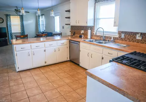 Kitchen - 13 Beatrice Dr, Hampton, VA 23666 photo 1 of 4