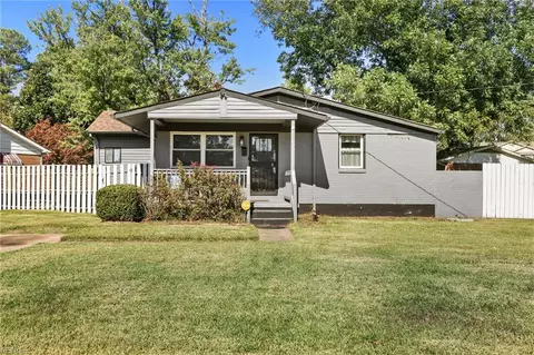 902 Basie Cres, Portsmouth, VA 23701