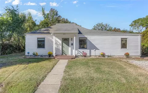 225 Fighter Dr, Virginia Beach, VA 23454