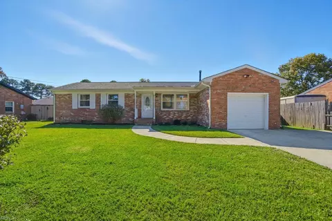 3929 Galleon Dr, Chesapeake, VA 23321