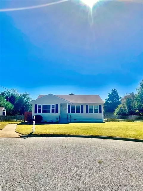 5 Jules Cir, Newport News, VA 23601