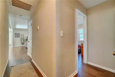 Entry Way - 509 Plainfield Ave, Chesapeake, VA 23320 photo 2 of 2