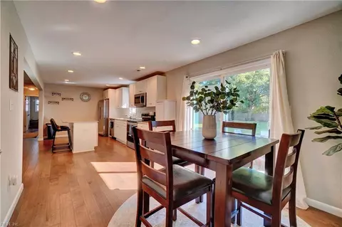 Dining - 509 Plainfield Ave, Chesapeake, VA 23320 photo 2 of 2