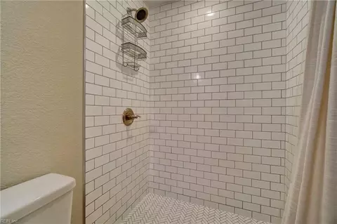 Bath - 509 Plainfield Ave, Chesapeake, VA 23320 photo 3 of 3
