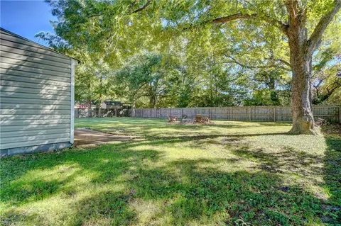 Exterior - 509 Plainfield Ave, Chesapeake, VA 23320 photo 9 of 9