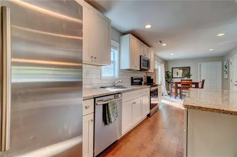 Kitchen - 509 Plainfield Ave, Chesapeake, VA 23320 photo 4 of 4