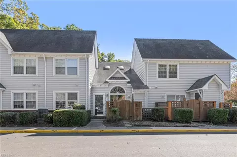 301 Wimbledon Chse Chase #D, Chesapeake, VA 23320