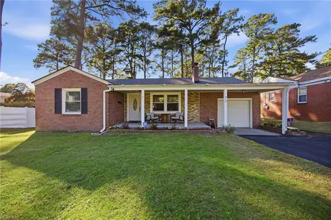 415 Tareyton Ln, Portsmouth, VA 23701