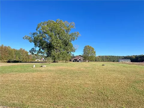 15045 Trump Town Rd, Isle Of Wight County, VA 23487