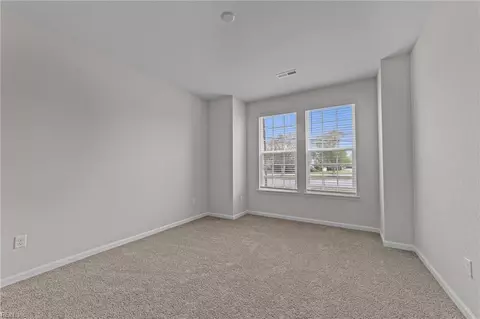 130 Freeman Dr, Hampton, VA 23666 photo 6