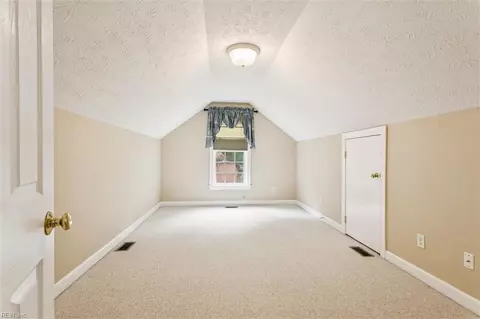 Bedroom - 22 Willow Rd, Hampton, VA 23664 photo 8 of 10