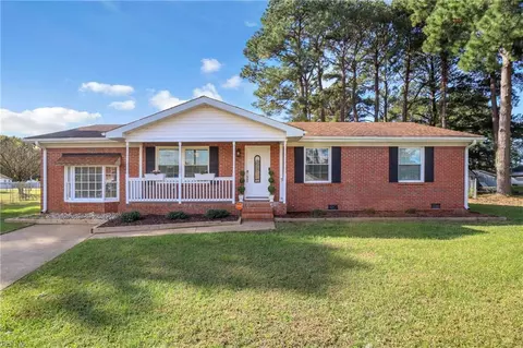 405 W Baylor Ct, Chesapeake, VA 23324