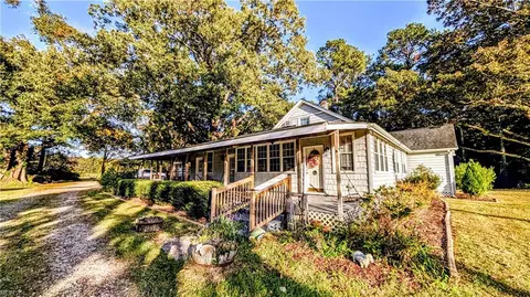 1900 Pocaty Rd, Chesapeake, VA 23322