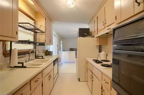 Kitchen - 5111 Duchess Ln, Gloucester, VA 23061 photo 2 of 3