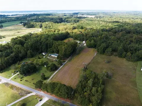 View/Area - 5111 Duchess Ln, Gloucester, VA 23061 photo 12 of 14
