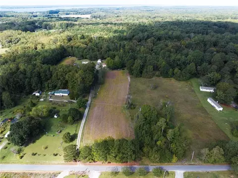 View/Area - 5111 Duchess Ln, Gloucester, VA 23061 photo 11 of 14