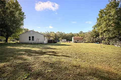 Exterior - 5111 Duchess Ln, Gloucester, VA 23061 photo 3 of 5