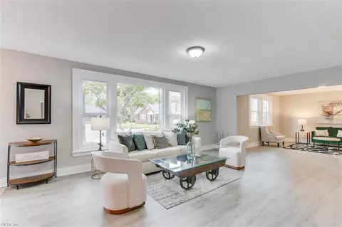 145 Tyler Cres E, Portsmouth, VA 23707