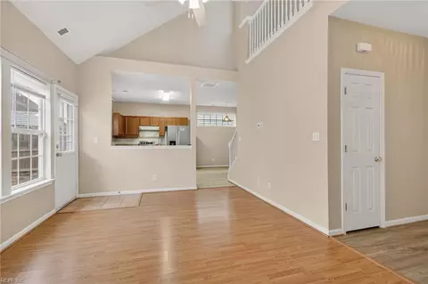 Living - 4109 River Breeze Cir, Chesapeake, VA 23321 photo 3 of 3