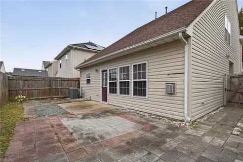 Exterior - 4109 River Breeze Cir, Chesapeake, VA 23321 photo 5 of 5