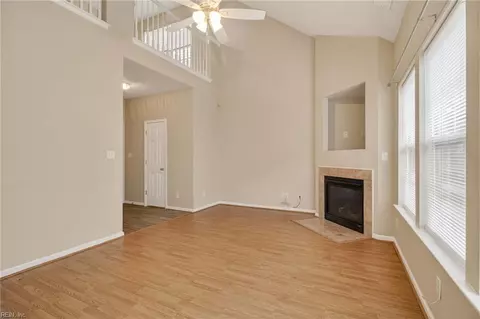 Living - 4109 River Breeze Cir, Chesapeake, VA 23321 photo 1 of 3