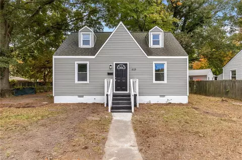 618 Mclawhorne Dr, Newport News, VA 23605