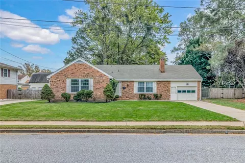 109 Saint Paul Ct, Hampton, VA 23666